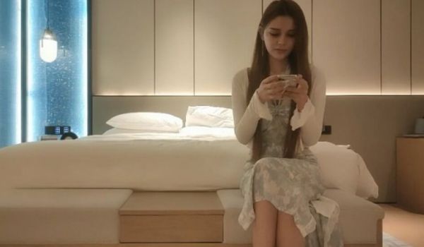 文轩探花-酒店高价约的巨乳混血女神