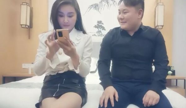 酒店约网红妹啪啪