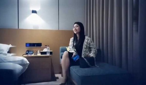 全国探花-换上黑丝玩一玩