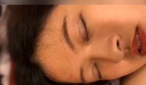 小姨子喝醉了 终于可以跟她一起睡了