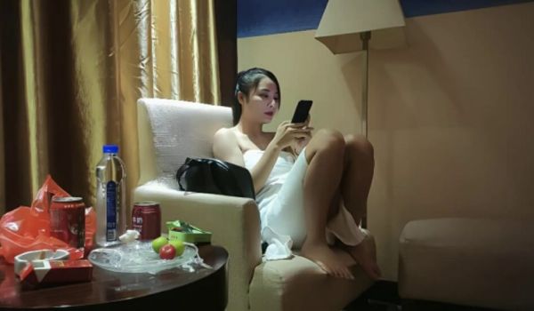 酒店多姿势爆操性感外围御姐