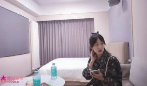 探花系列-极品外围长相甜美在床上极度反差骚浪
