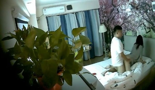 仙女脱下衣服身材真棒、和男友做活塞运动