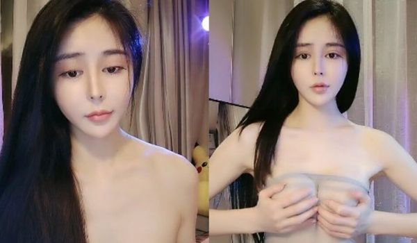 极品美女挺拔乳房露出、直播叫春发骚
