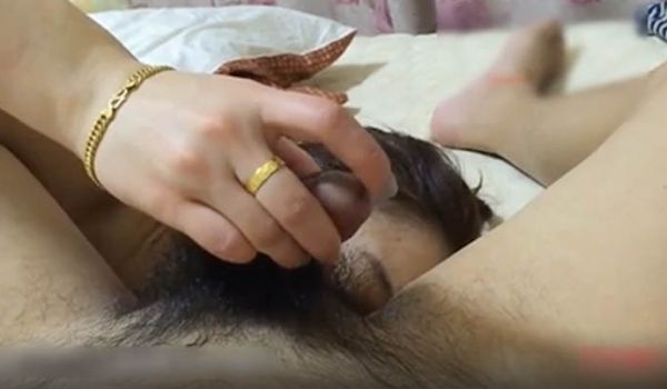 女秘书被潜规则公司气质漂亮的美女秘书被领导以出差