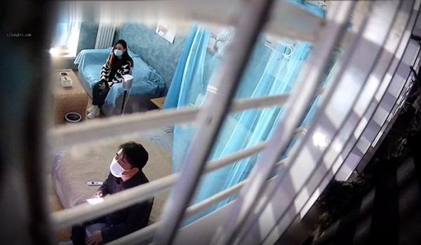 酒店摄像头新台解密偷拍_绿帽男带媳妇和网友激情3