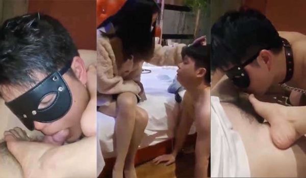 情侣主羞辱男奴让狗子帮男友口交