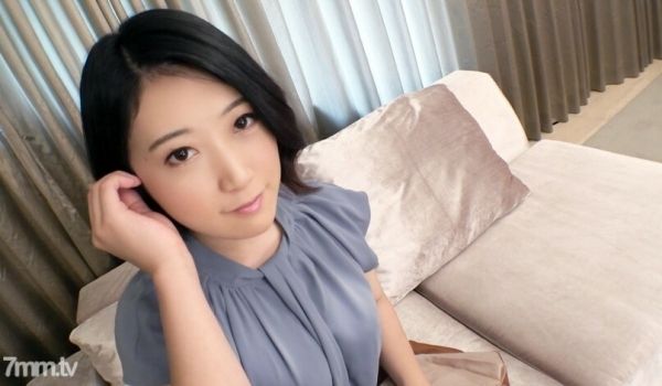 SIRO-4295第一枪外派员工年糕美白一副白天