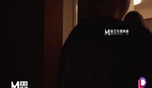 麻豆传媒-姐姐的极致诱惑兽欲难耐日夜操干-洛若