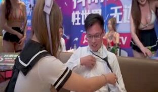 麻豆传媒-抖阴学院第3期酒后社交体验2处男对战6