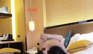 91凤鸣鸟唱系列-国模爱丽莎和摄影师酒店激情啪啪