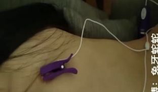 抖音大V兔牙蛇蛇，喝尿颜射性虐舔脚，反差婊无疑