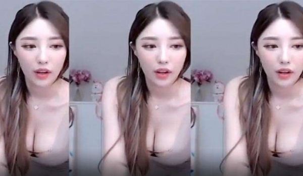 【网红巨乳女神】直播性感热舞1