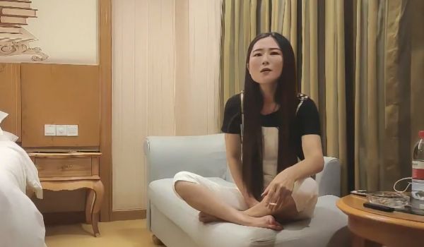 【小马探花】重金忽悠按摩小少妇_上位骑乘翘起屁股