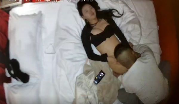 偷拍_酒店偷拍_情侣酒店_针孔摄像头_主题房_后