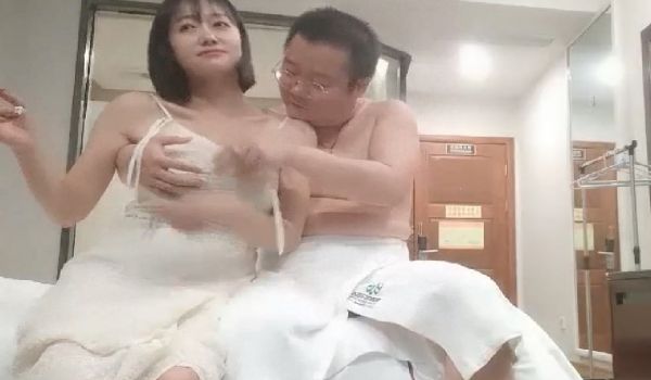 小胖子探花05-08兼职小少妇