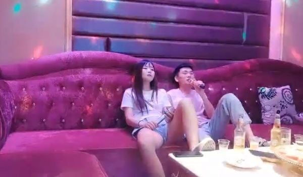 歌厅探花KTV现场操三陪