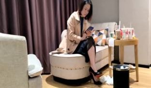 瘦子探花 再约良家少妇，极品美腿高跟鞋，各种姿势