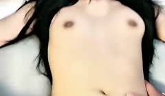 颜值不错的美女姐姐跟好姐妹激情4P【2】被两个猥