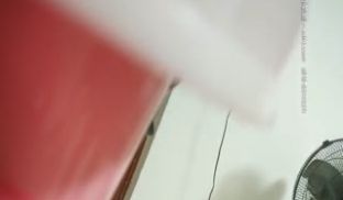 探花系列约操小太妹调情中扒光小骚逼