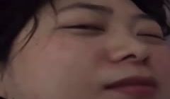 丈母娘开始很害羞 后面就欲拒还迎了