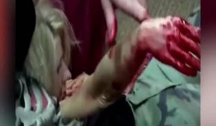 谋杀奸尸把两个女的开膛破肚再奸尸太血腥了心脏不好
