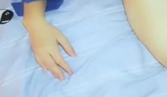 老片子了感觉挺真实的而且女的还反抗比较有意思