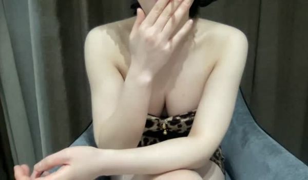 netto5netto直播间爆操美臀豹纹骚女