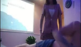 勾搭良家技师浴足会所勾搭人妻技师浪劲十足老哥忍不