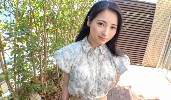 SIRO-5181高峰花干净俐落的美女迎来人生第