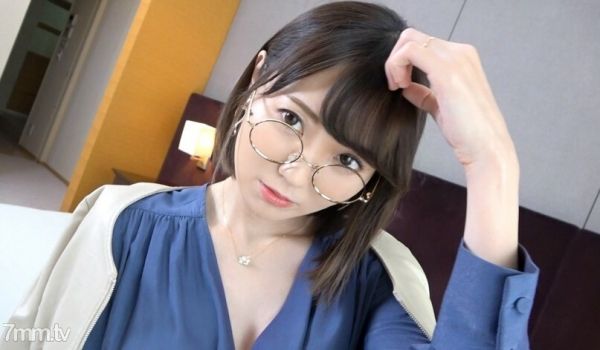 SIRO-4359第一枪美乳x苗条x已婚女人戒指