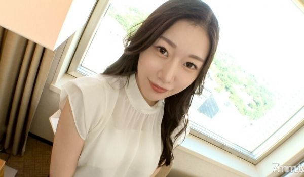 SIRO-4613第一枪美白裸体扭曲一张整洁的脸