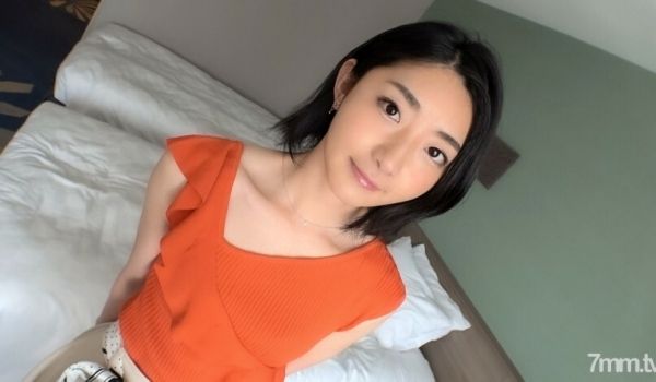 SIRO-3854第一枪小脸美人作弊SEX在花店