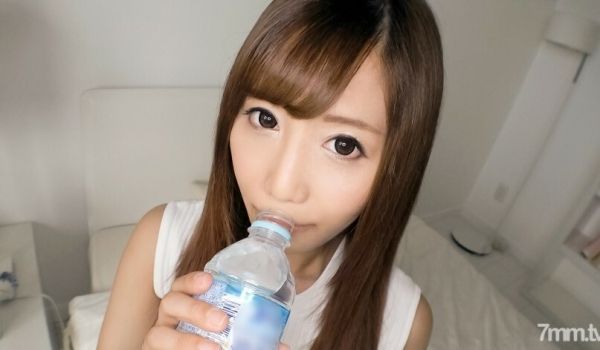 SIRO-4000第一枪OL假期打工舔猫式乳头如