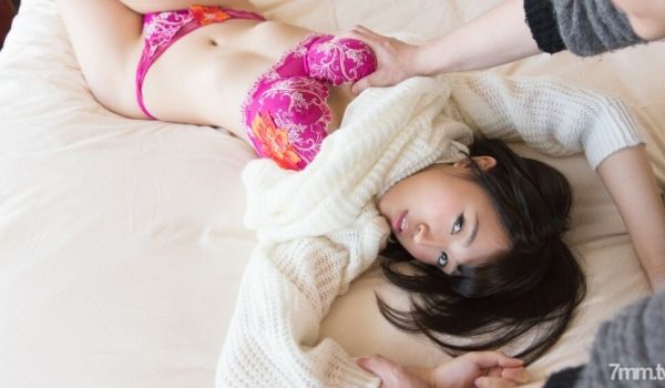 579-YUKI-03与害羞又好色的丰满女孩Yu
