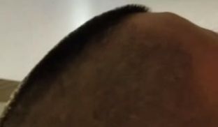 云盘泄密真实记录上海绿帽男和朋友一起操他的母狗女